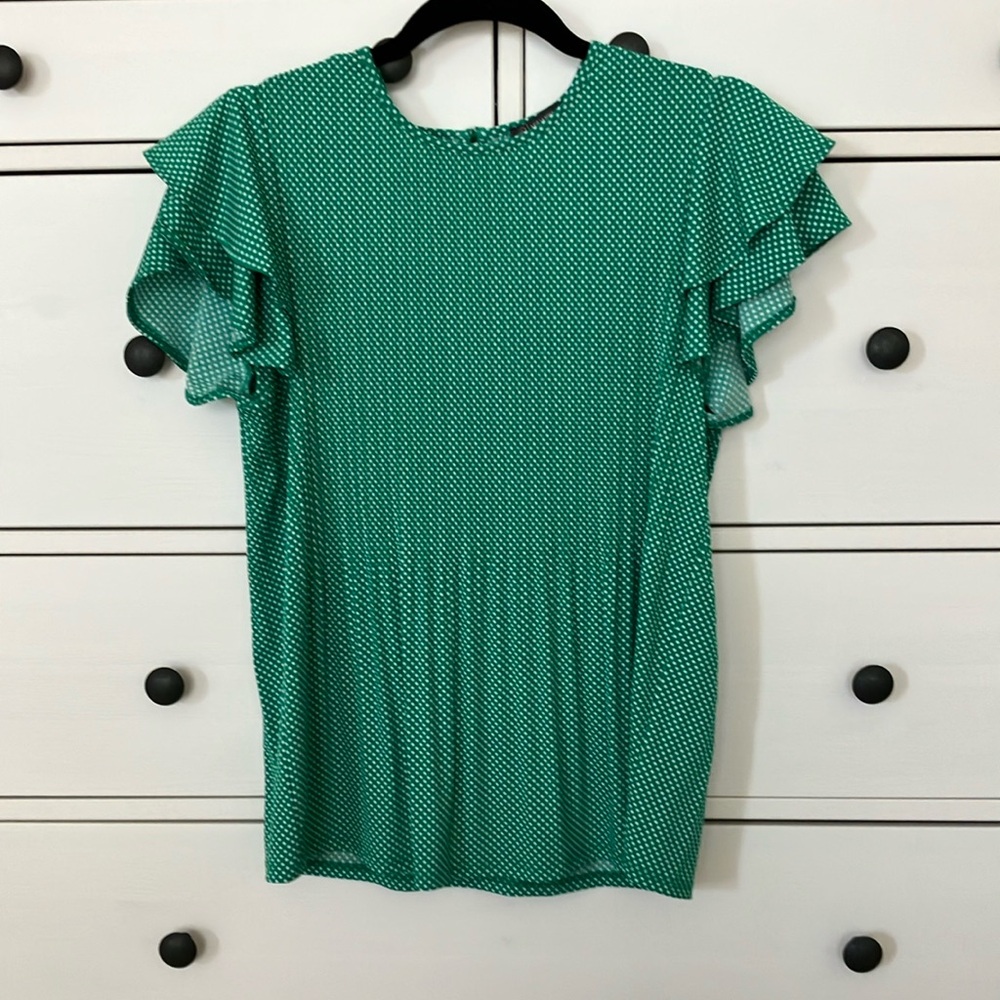 Flutter sleeve top
